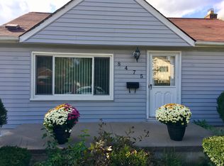 8475 Dale St, Dearborn Heights, MI 48127