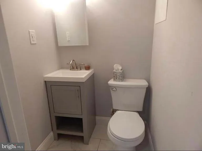 6625 N Gratz St — Photo 19