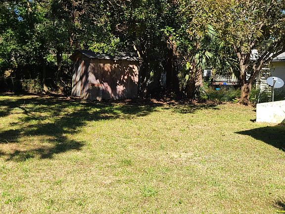 4th image of 307 Louisiana Dr