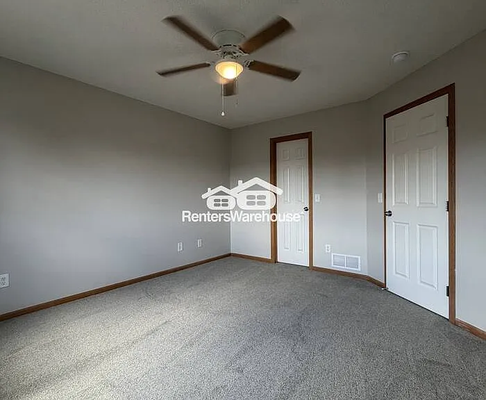 2489 Yellowstone Dr — Photo 13