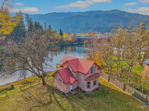 142 Northfork Dr, Ahsahka, ID 83520