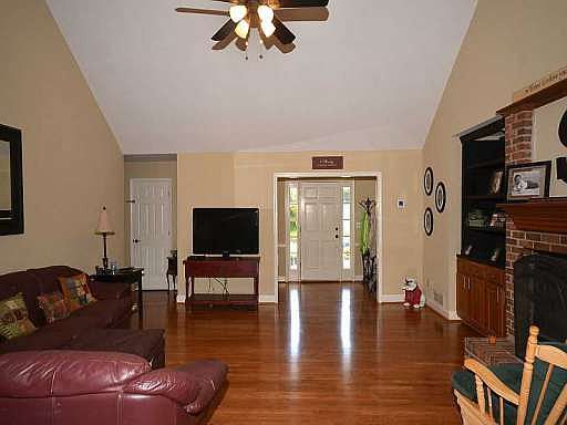 2nd image of 2031 Kerry Creek Dr