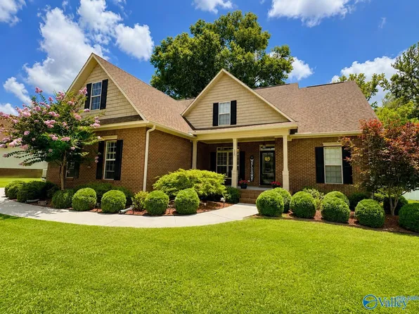 300 Teal St, Albertville, AL 35950