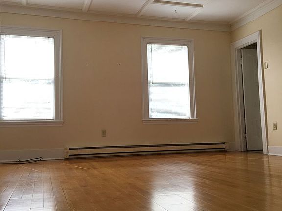 5th image of 116 N Winooski Ave APT 3