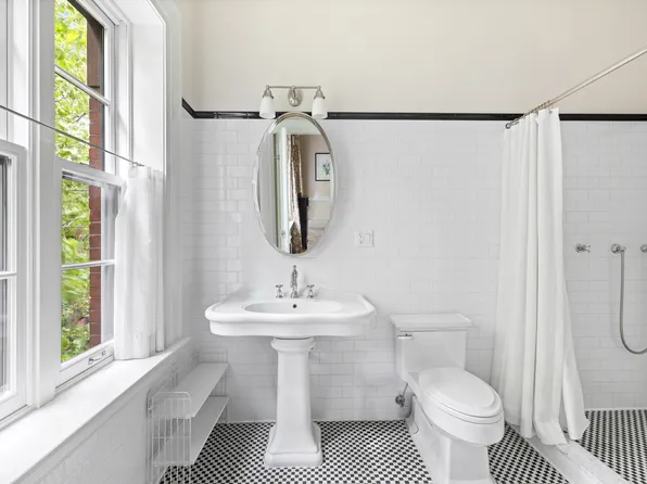 29 Garden Place image 16 of 21