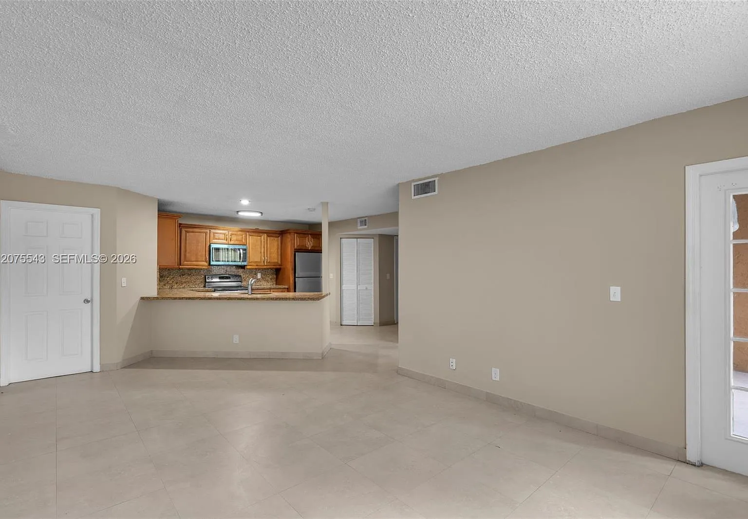 Windward Lakes Condo — Photo 4