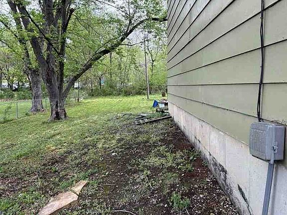 3rd image of 3871 McVey Rd