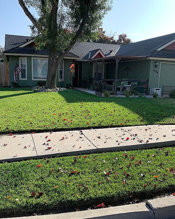 2nd image of 1430 Riverwood Ct