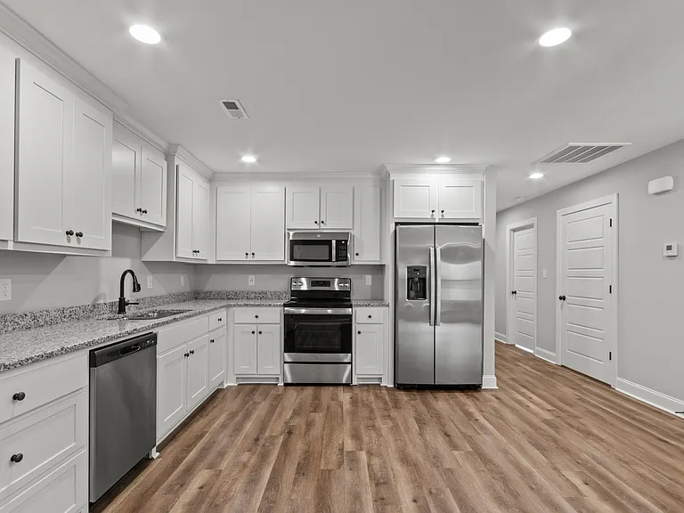 Lucas Ferry Townhomes — Photo 20
