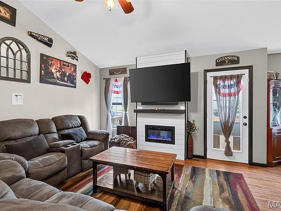 4th image of 22840 Revelation Rd