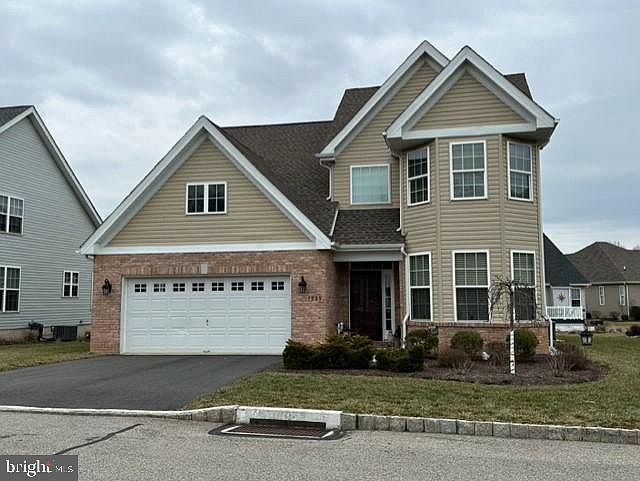1st image of 1209 Creekside Ln