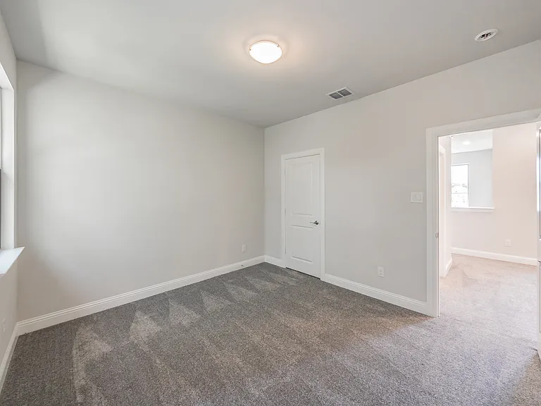 241 Gardenia Dr — Photo 34