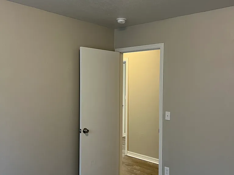 4201 NW 59th St — Photo 9