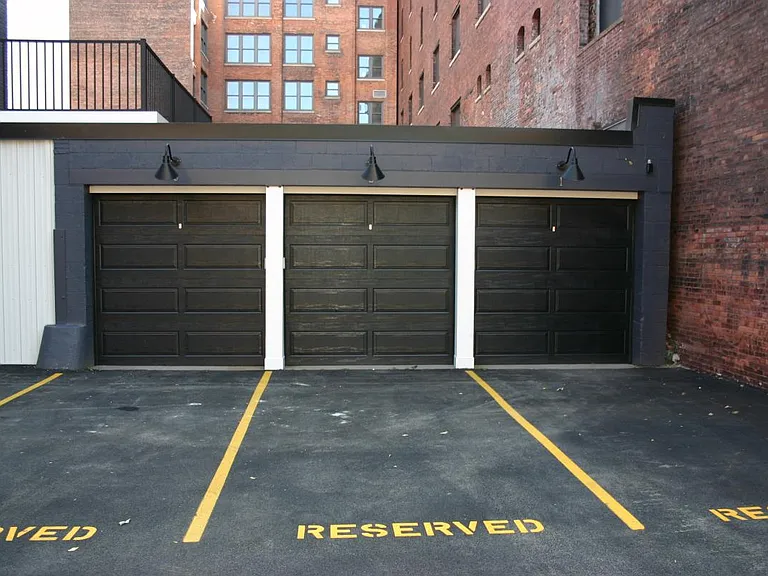 220 Franklin St #1 — Photo 8