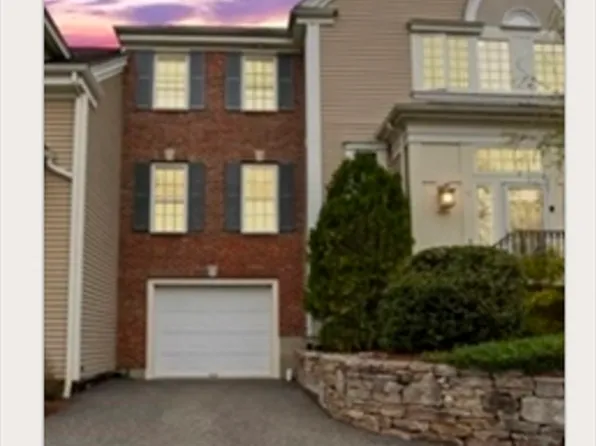 19 Imperial Ct Unit 19, Westborough, MA 01581