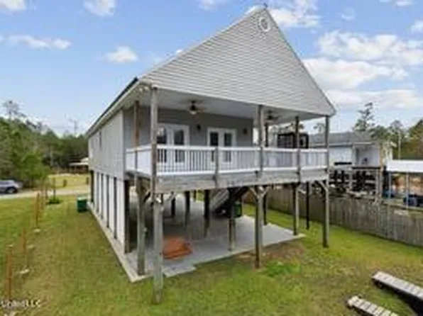 10023 Grissom St, Bay Saint Louis, MS 39520