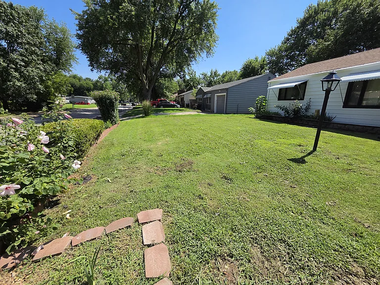 239 S Wire Ave — Photo 22
