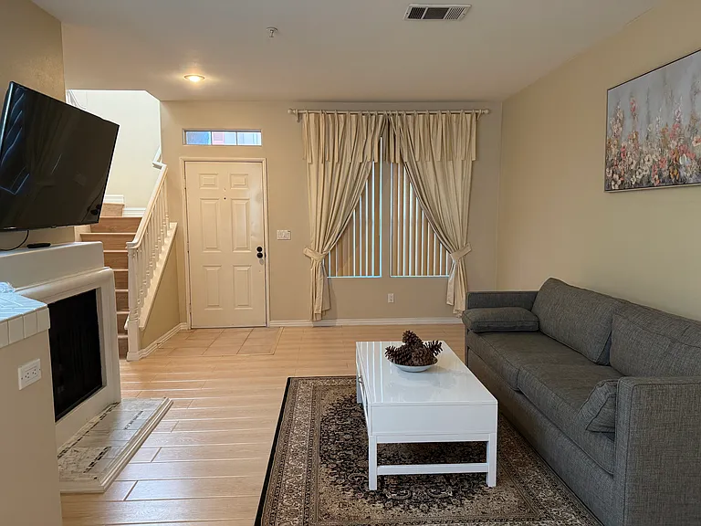 W Summerfield Cir — Photo 5