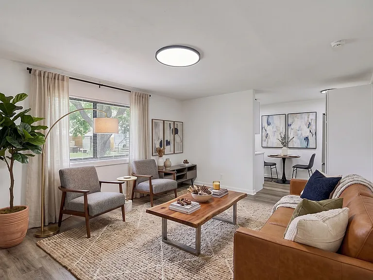2535 Lysle Ln #1B — Photo 1