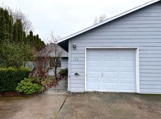 220 SE Kane Dr, Gresham, OR