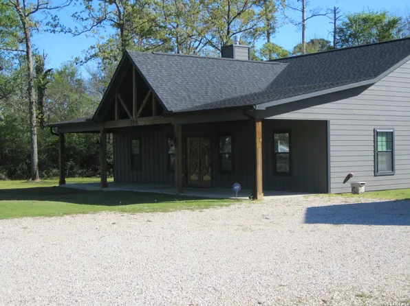 218 Strawberry St, Onalaska, TX 77360