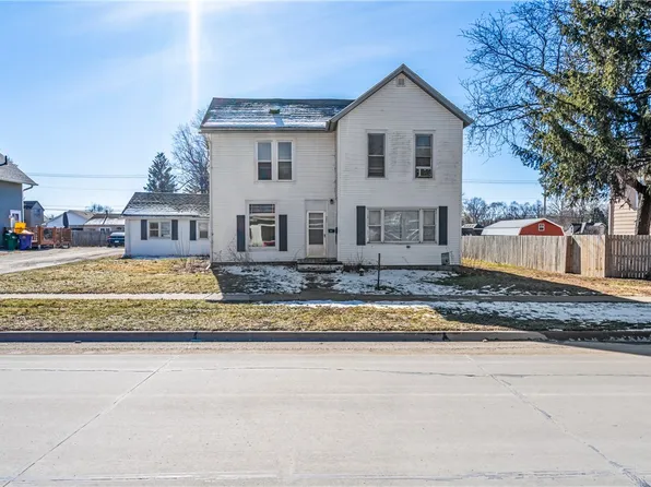 407 W Salem Ave, Indianola, IA 50125