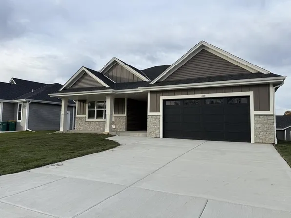 1023 Waterstone COURT, Pewaukee, WI 53072