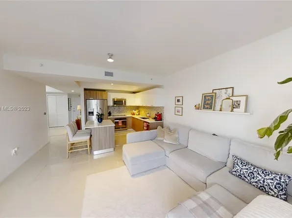 5300 NW 85th Ave APT 408, Miami, FL 33166