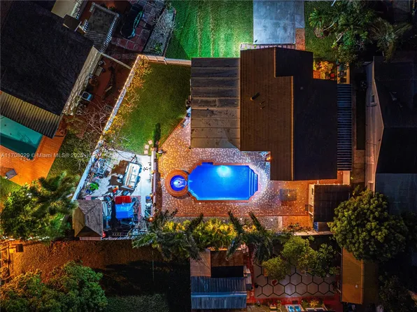 11931 SW 192nd Ter, Miami, FL 33177