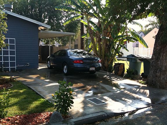drive way and car port