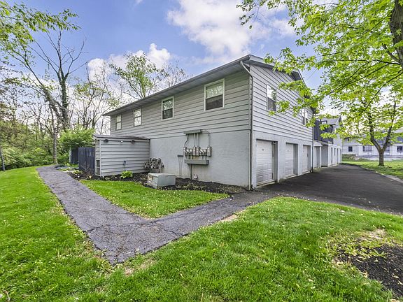 5th image of 717 Cherry Hollow Rd #B