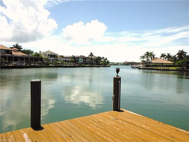 1st image of 882 Hyacinth Ct