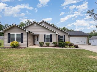 704 Briarwood St, Kannapolis, NC 28081