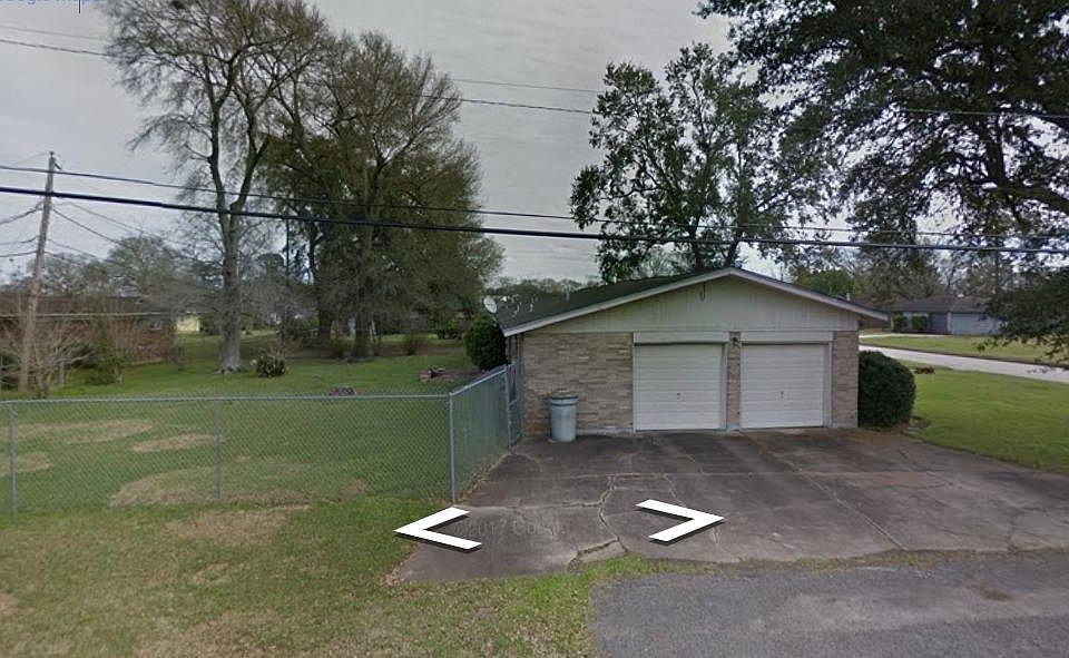 2nd image of 3370 Posey St