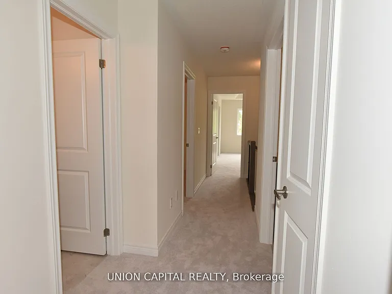 1378 Davis Loop N — Photo 2