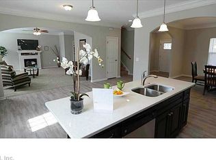 4 Boger Cir, Hampton, VA 23664