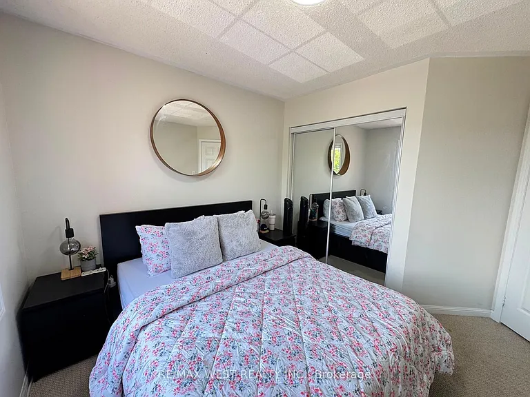 931 Gazley Cir — Photo 12
