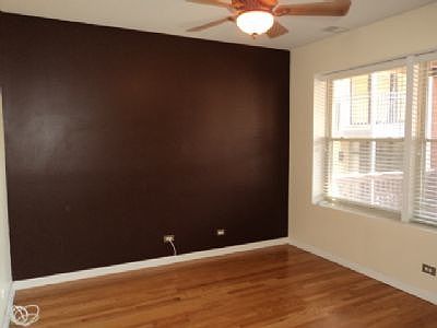 5th image of 819 W Eastwood Ave #1