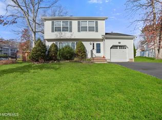 28 Bronia Street, Howell, NJ 07731
