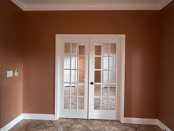3rd image of 802 Del Mar Cir