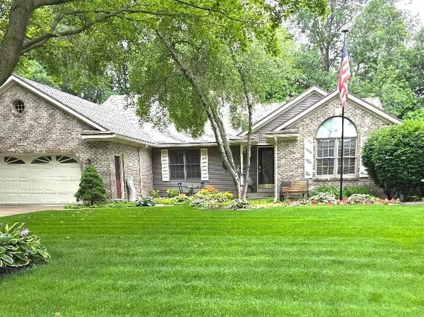 4538 Hidden Ridge Dr, Hudsonville, MI 49426