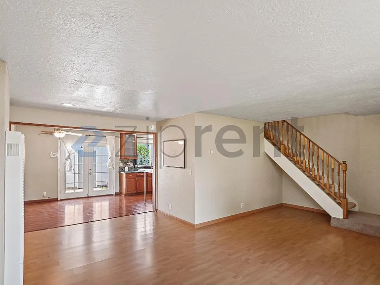 3298 Cropley Ave — Photo 8