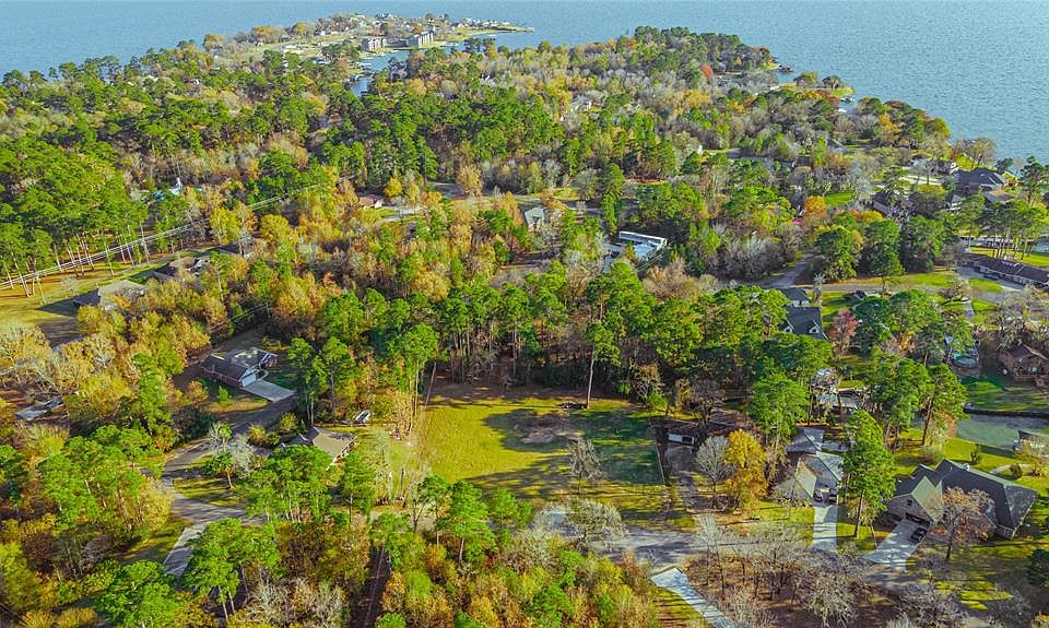 1st image of Circle Dr