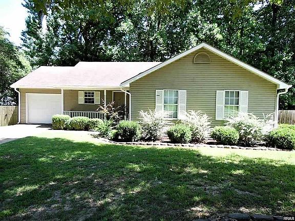5th image of 2924 Green Leaf Dr