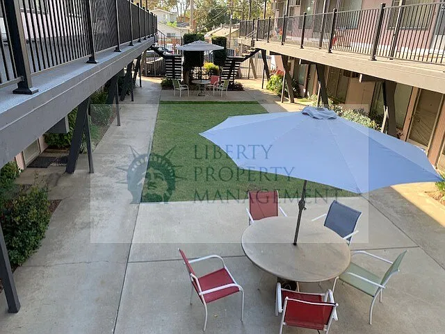 1 bed, $945 — Photo 2