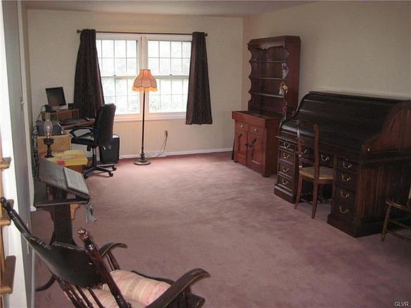 3rd image of 1126 Edward Ave