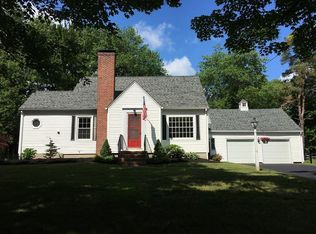 98 North St, Douglas, MA 01516