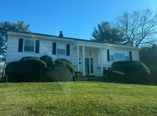 346 Alan Dr, Paramus, NJ 07652