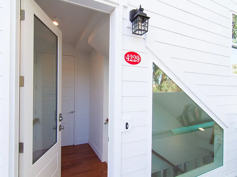 4227 Ince Blvd #B — Photo 2
