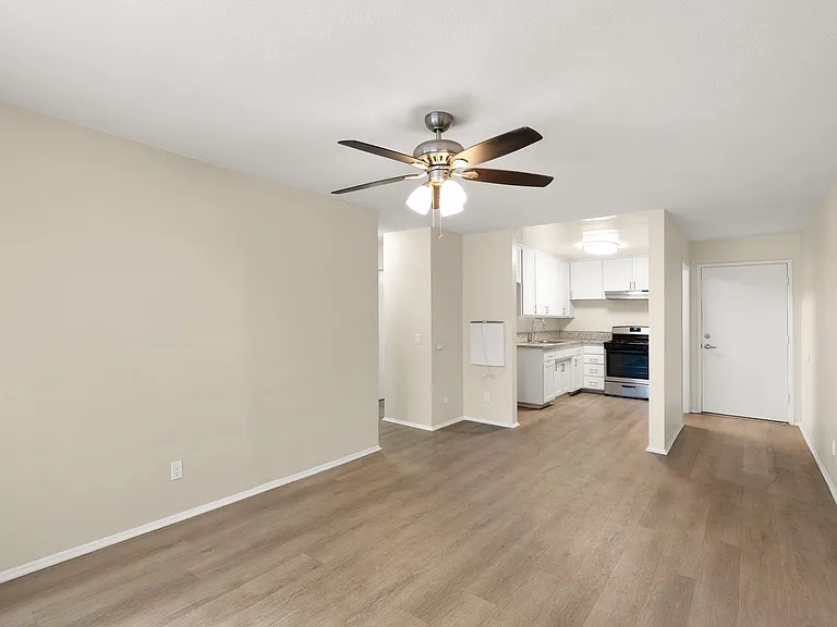 Applewood Apartments — Photo 76